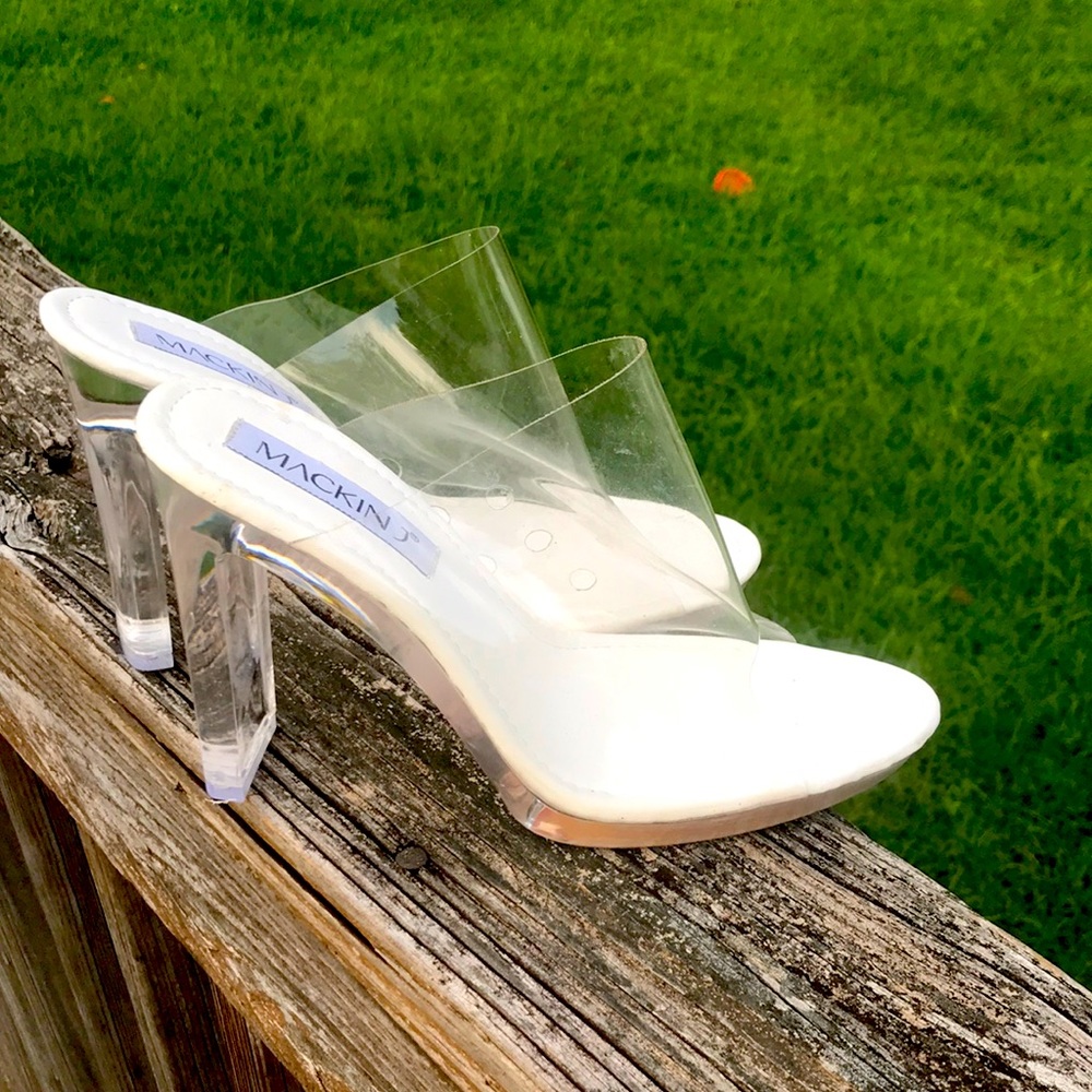 Mackin J Fashionable Heels